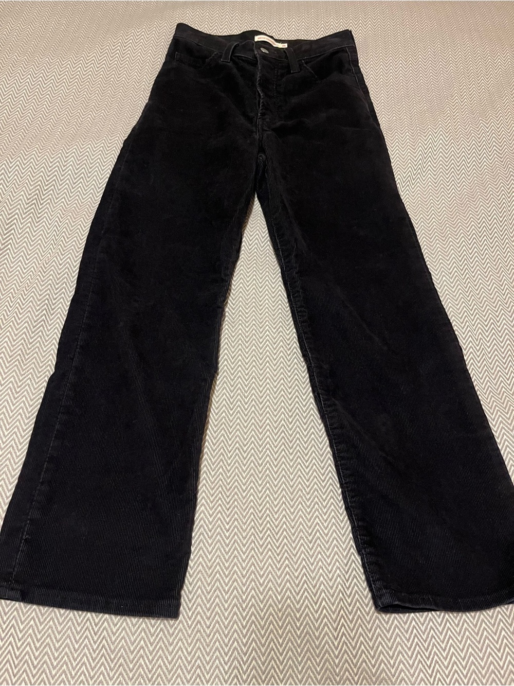 Levi’s Ribcage Straight Ankle Corduroy Button Fly Jeans. Black. Size 26. - Picture 3 of 10